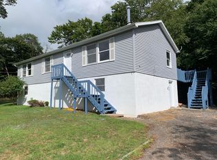 9613 Stony Hollow Dr, Tobyhanna, PA