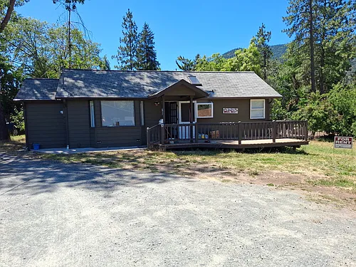8812 Rogue River Hwy #A Photo 1