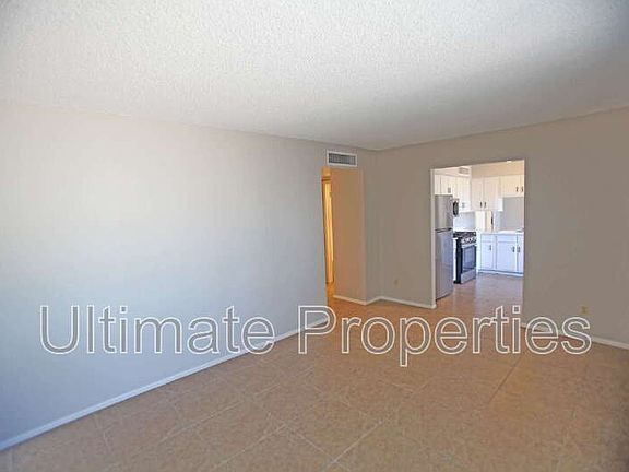 4th image of 3832 W Acapulco Ln
