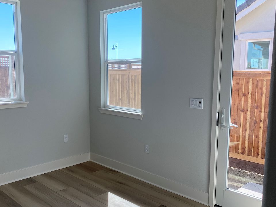 1st image of 3168 Needham Ave #3168