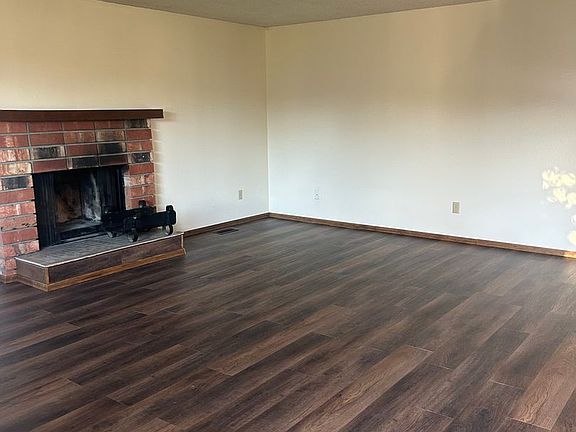 2nd image of 340 Pear Ln APT 1