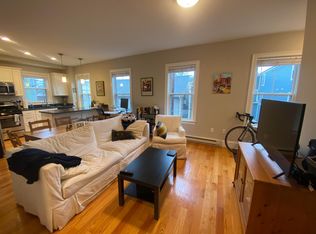 27 7th St APT 2, Cambridge, MA 02141
