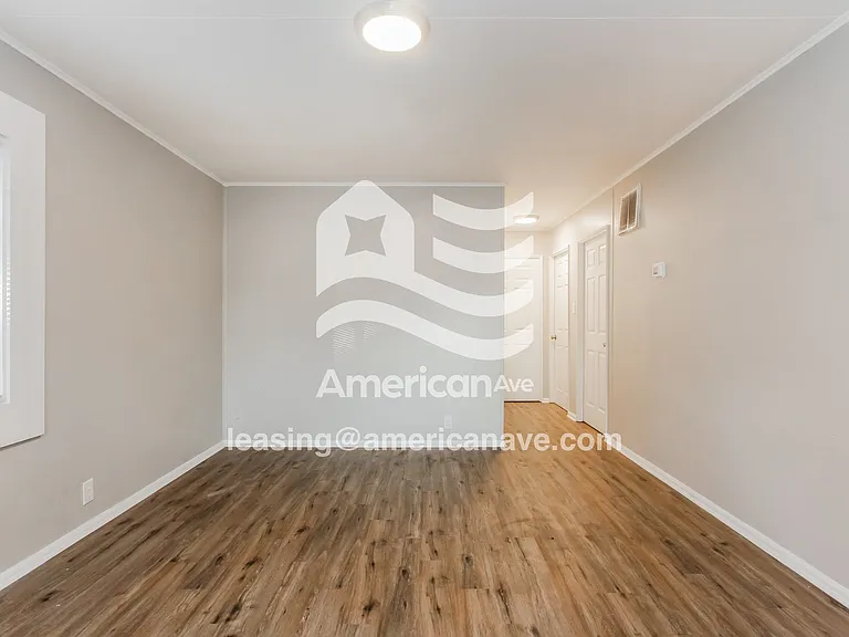 1634971_004_living_room_12796447.jpg