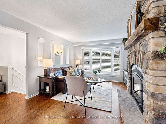 4th image of 143 Kingsview Dr