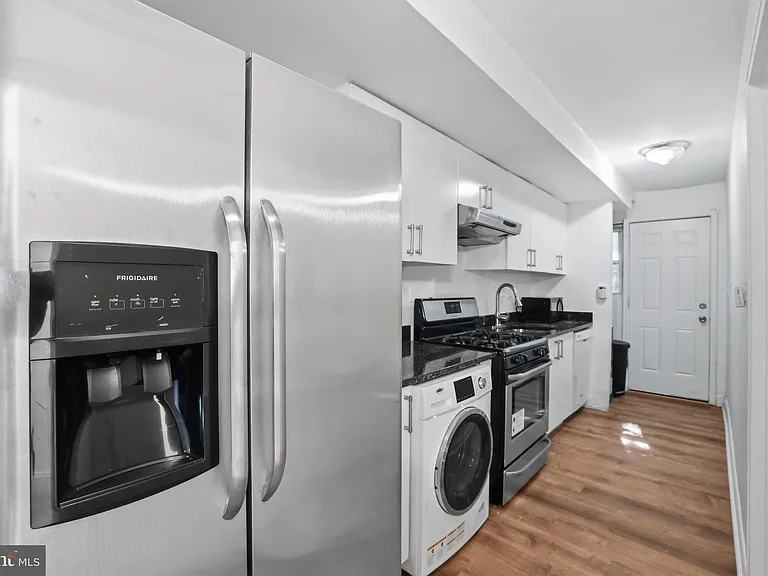 1701 Montello Ave NE #B — Photo 10