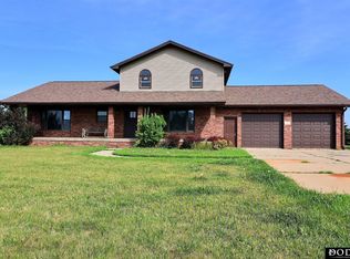 202 W 4th St, Snyder, NE 68664