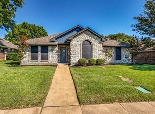 4905 Creekridge Ln, Garland, TX 75043