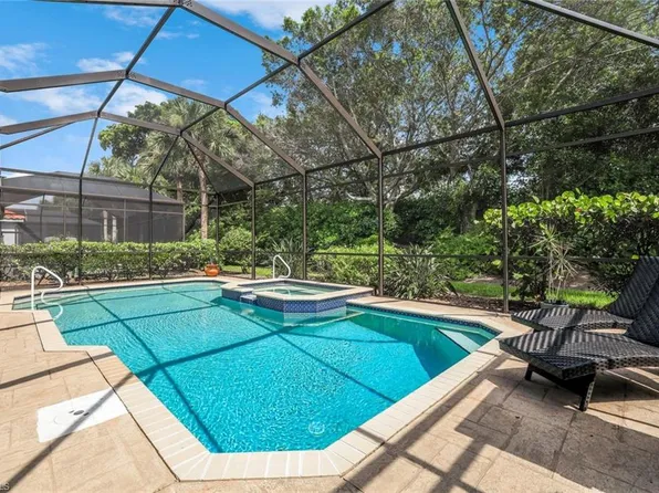 8844 Ventura WAY, NAPLES, FL 34109