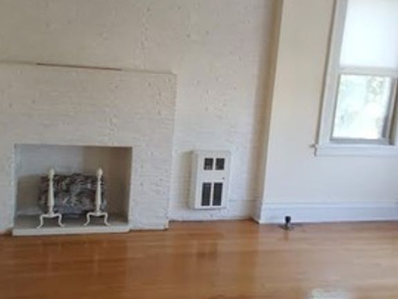 2nd image of 7834 S Oglesby Ave