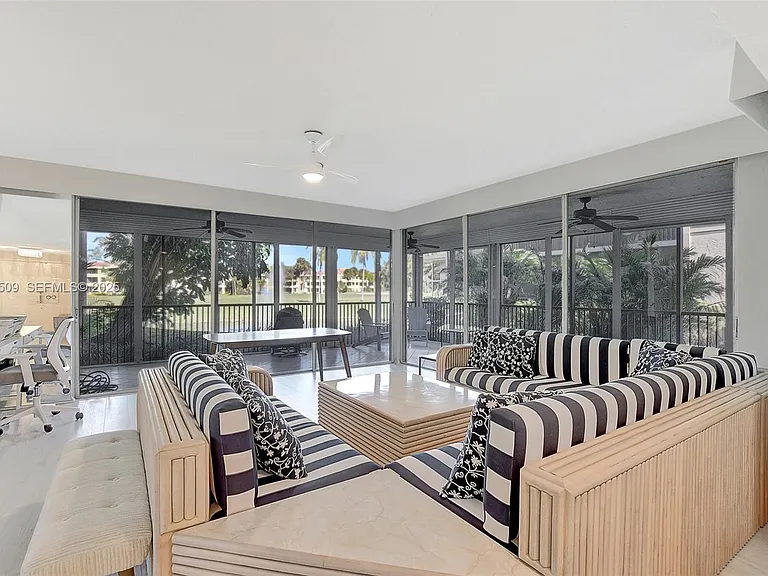7613 Cinebar Dr — Photo 9