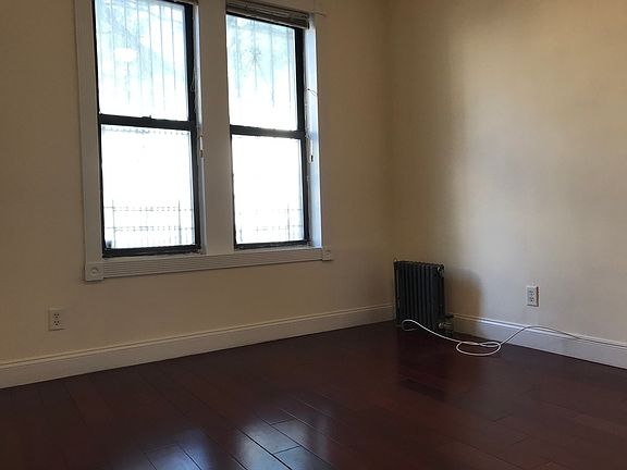 2nd image of 568 Pacific St #1L