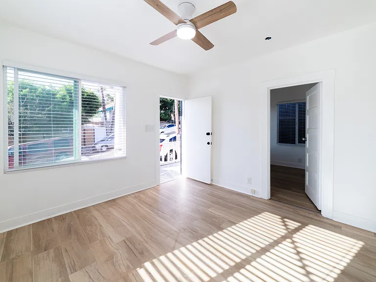 1610 Kearney St — Photo 1