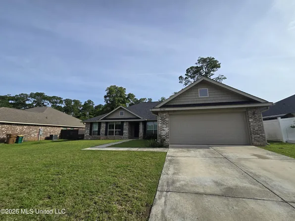 6248 Emerald Lake Dr, Biloxi, MS 39532