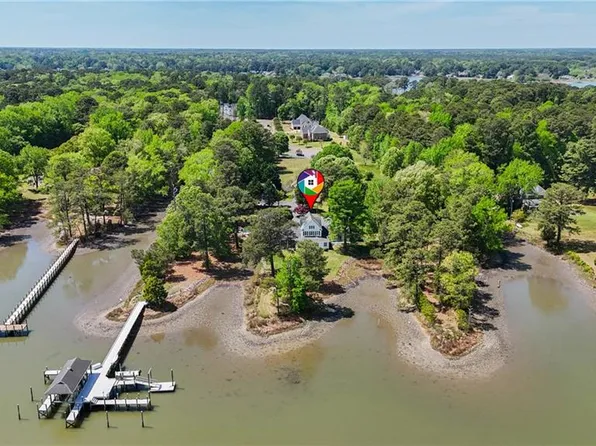 106 Ocean Breeze Dr, Yorktown, VA 23693