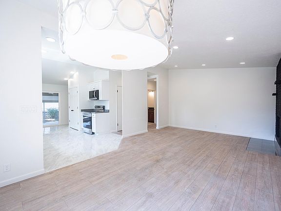 5th image of 3771 S Alta Loma Dr #1