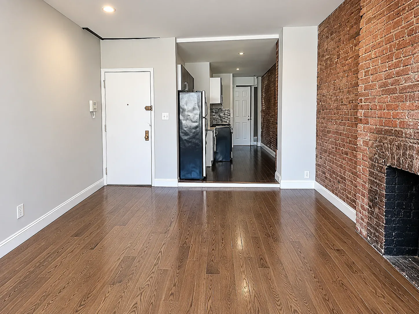 310 East 89th Street — Photo 4