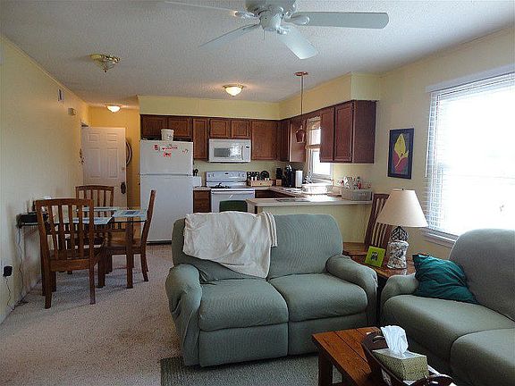 5th image of 33660 Briar Ct N Unit E4