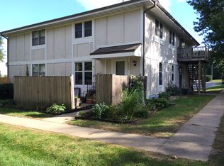 2329 Heatherwood Dr #19, West Des Moines, IA 50265