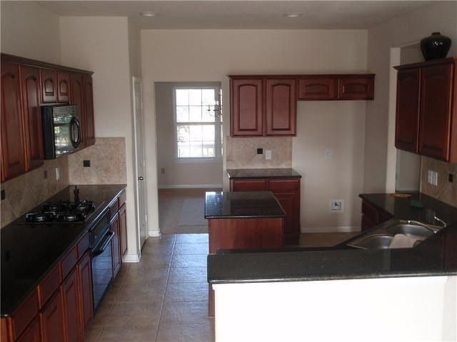 2nd image of 2712 Golden Creek Ln