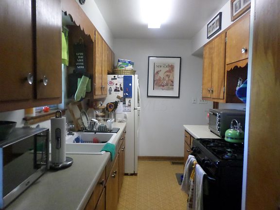 4th image of 52 Leland Ave