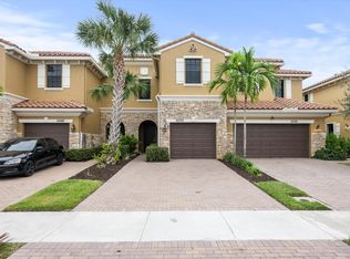 10372 Wellington Parc Dr, Wellington, FL 33449