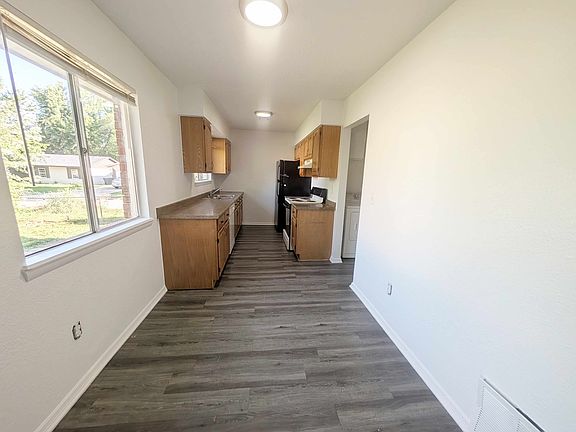 5th image of 407 Lotus Ave