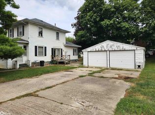 205 W 14th St, Tama, IA 52339