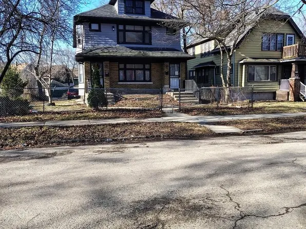 3733 W Sarnow STREET, Milwaukee, WI 53208