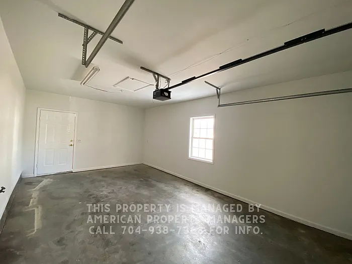 501 Martin Cir #D — Photo 6