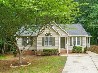 609 Senterwood Ct, Fuquay Varina, NC 27526