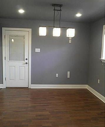 5th image of 4819 Sierra Madre St