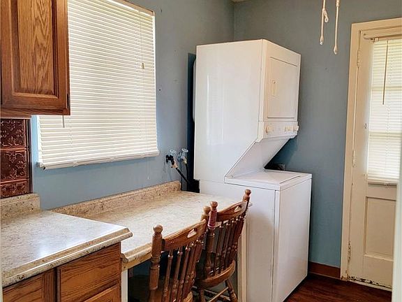 2nd image of 302 E 235th St #176