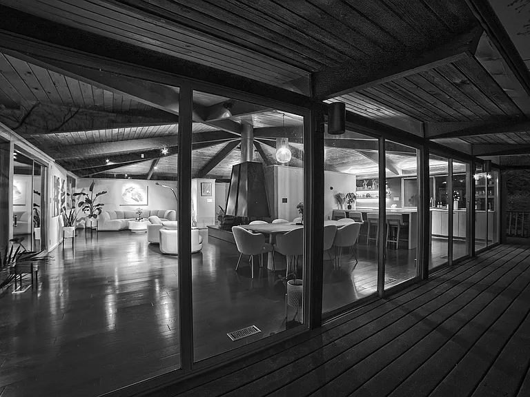137 Cedar Ln — Photo 31