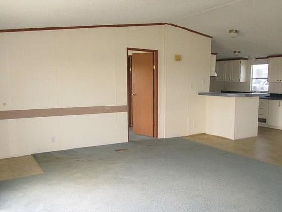 3rd image of 4118 Joy Ln