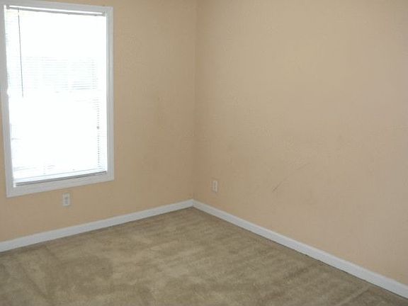 4th image of 1823 Whitehall Forest Ct SE