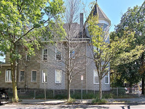 Grand Victorian in The Heights