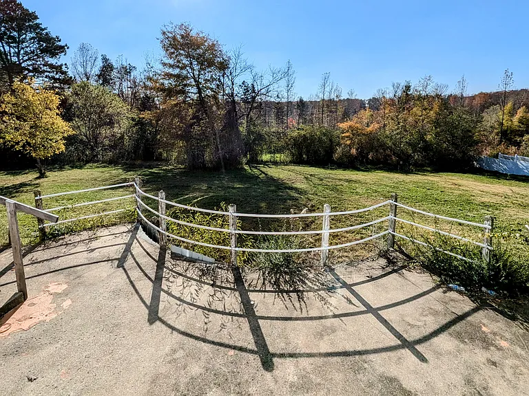 2892 Buena Vista Rd — Photo 23