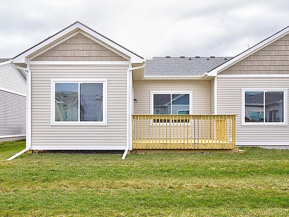 3rd image of 9069 Mockingbird Dr