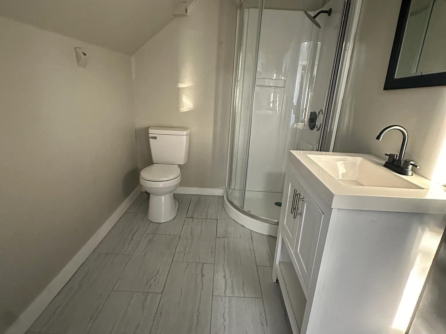 1 bed, $1,000 — Photo 3