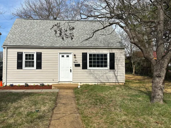 118 Cabbel Dr, Manassas Park, VA 20111