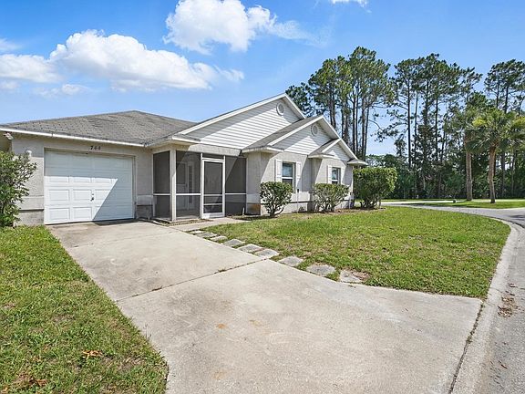 3rd image of 744 Palm Hammock Cir