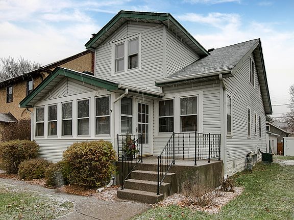 3rd image of 1541 Sargent Ave