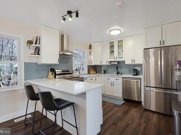 3290 Applegate Ct — Photo 1
