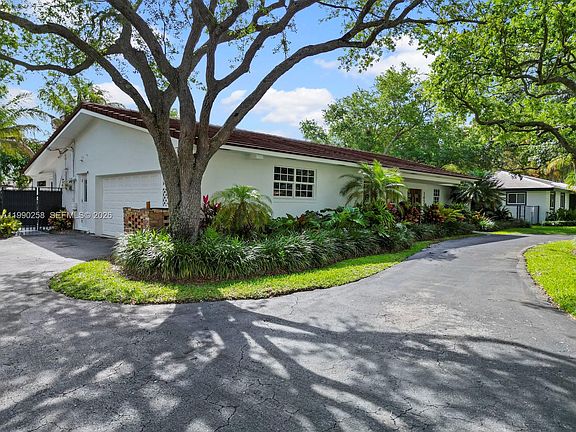 5th image of 14525 SW 84th Ave
