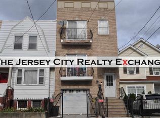 000 House #2013868000, Jersey City, NJ 07305
