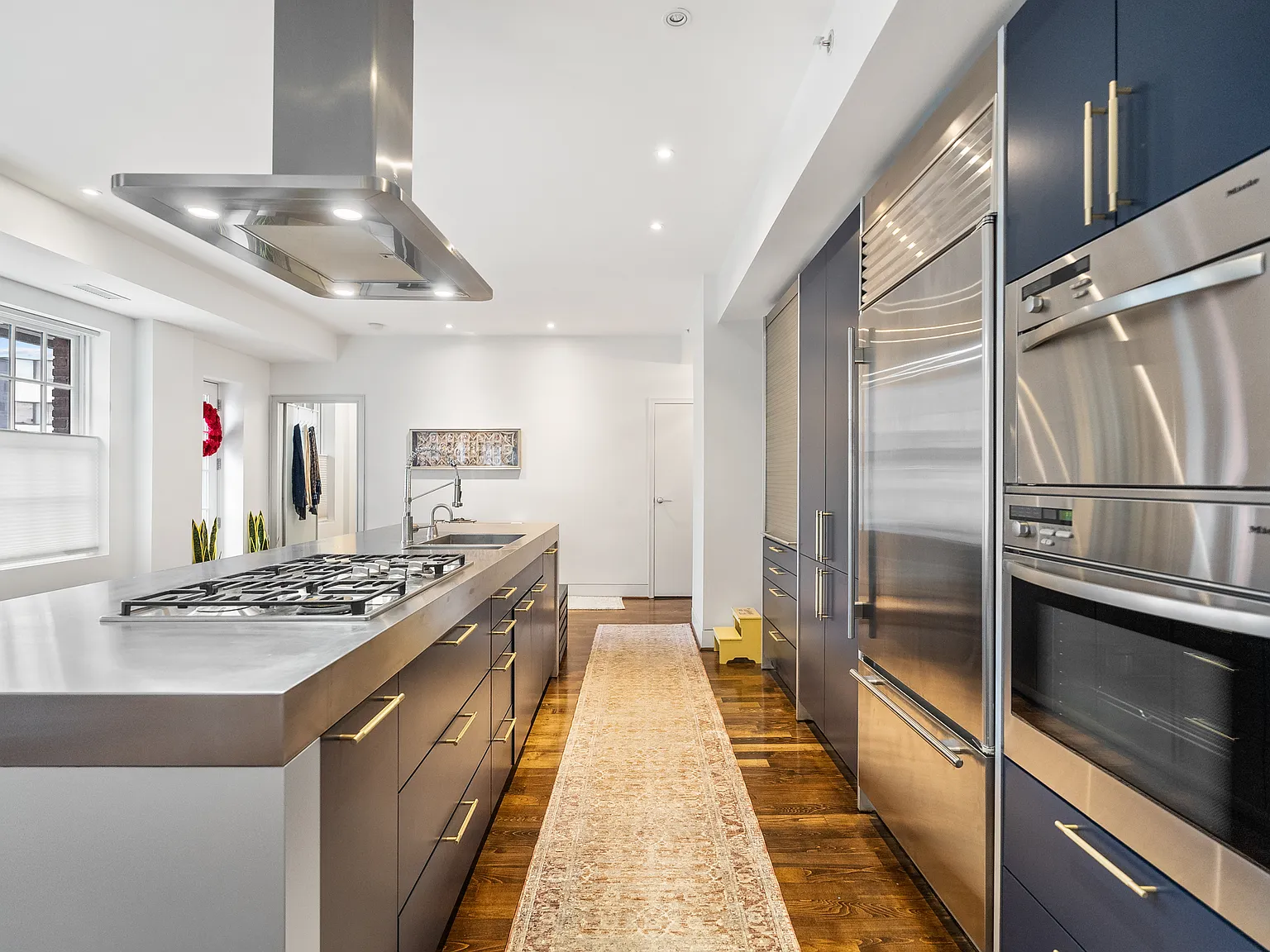 2 bed, 1400 sqft, $4,999 — Photo 4