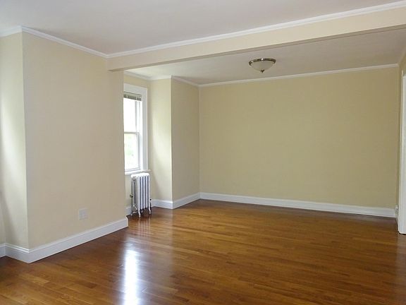 4th image of 2128 28th St