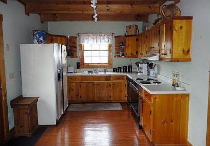 4th image of 799 Pocaset Dr