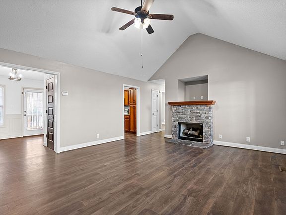 5th image of 844 Cindy Jo Ct