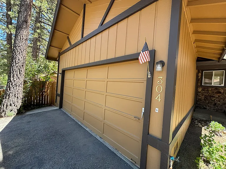 304 E Mojave Blvd — Photo 18